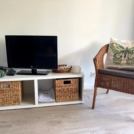 Azur - 2 Chambres, Balcon, Bord De Mer, Wifi, Climatise Et Parking Prive