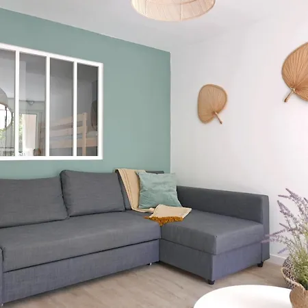 Azur - 2 Chambres, Balcon, Bord De Mer, Wifi, Climatise Et Parking Prive Apartment Bandol