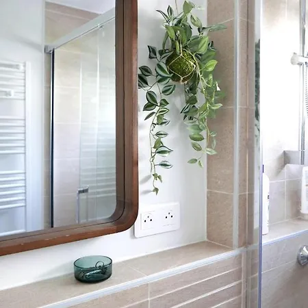 Azur - 2 Chambres, Balcon, Bord De Mer, Wifi, Climatise Et Parking Prive Apartment