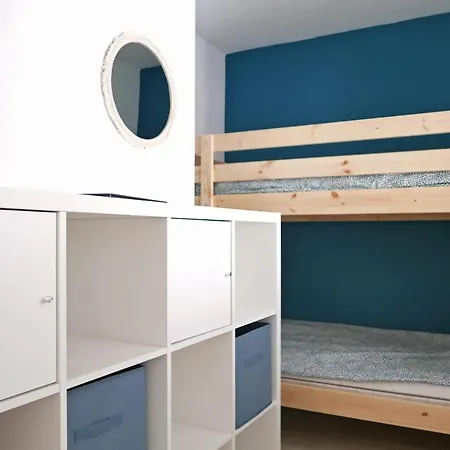 Azur - 2 Chambres, Balcon, Bord De Mer, Wifi, Climatise Et Parking Prive Appartement *