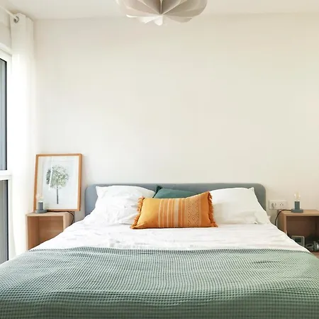 Azur - 2 Chambres, Balcon, Bord De Mer, Wifi, Climatise Et Parking Prive Apartment Bandol