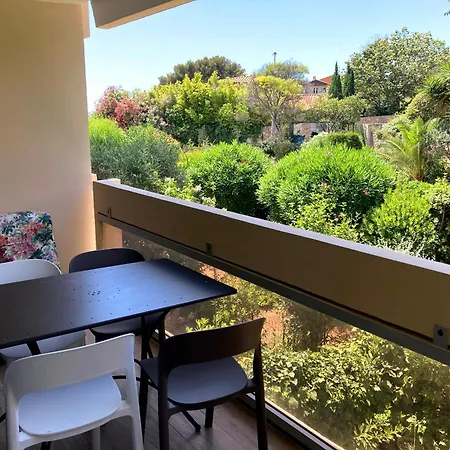 Azur - 2 Chambres, Balcon, Bord De Mer, Wifi, Climatise Et Parking Prive Appartement